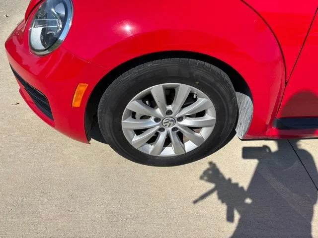 2018 Volkswagen Beetle S - Photo 10