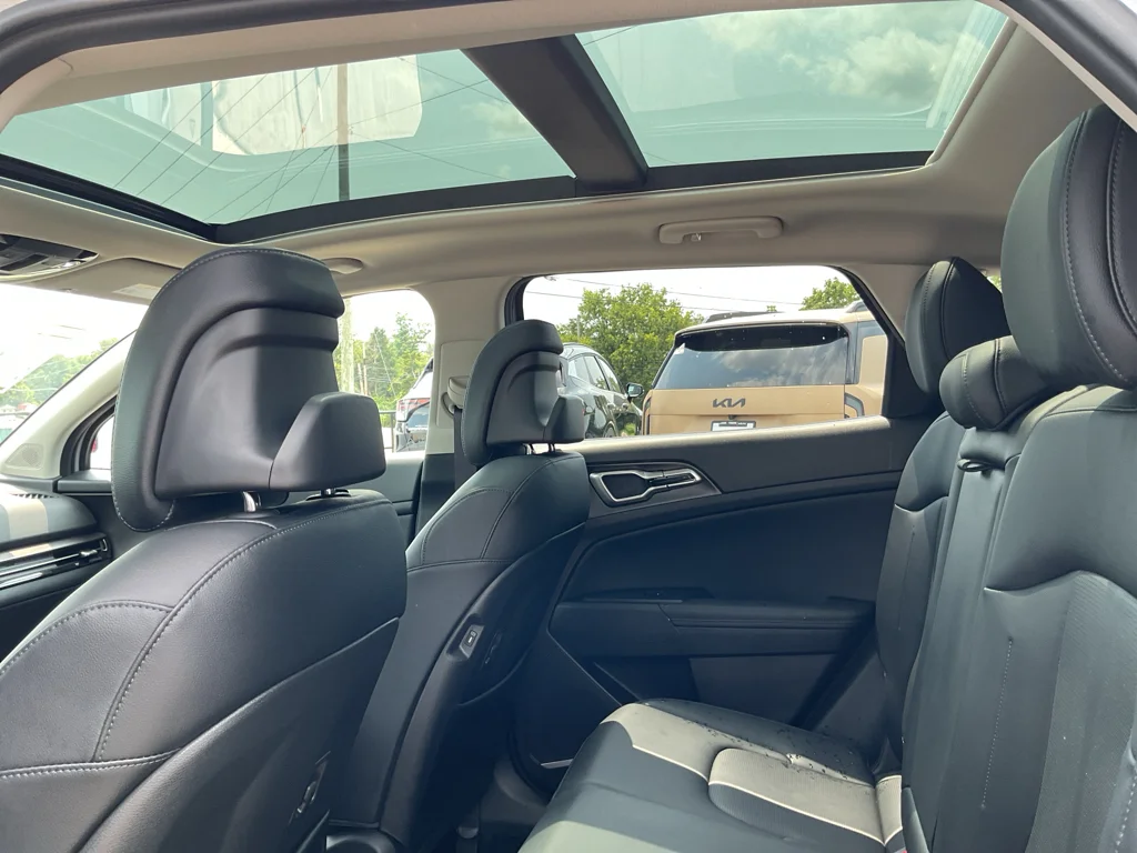 Used 2026 Wolf Gray Kia EX image 19