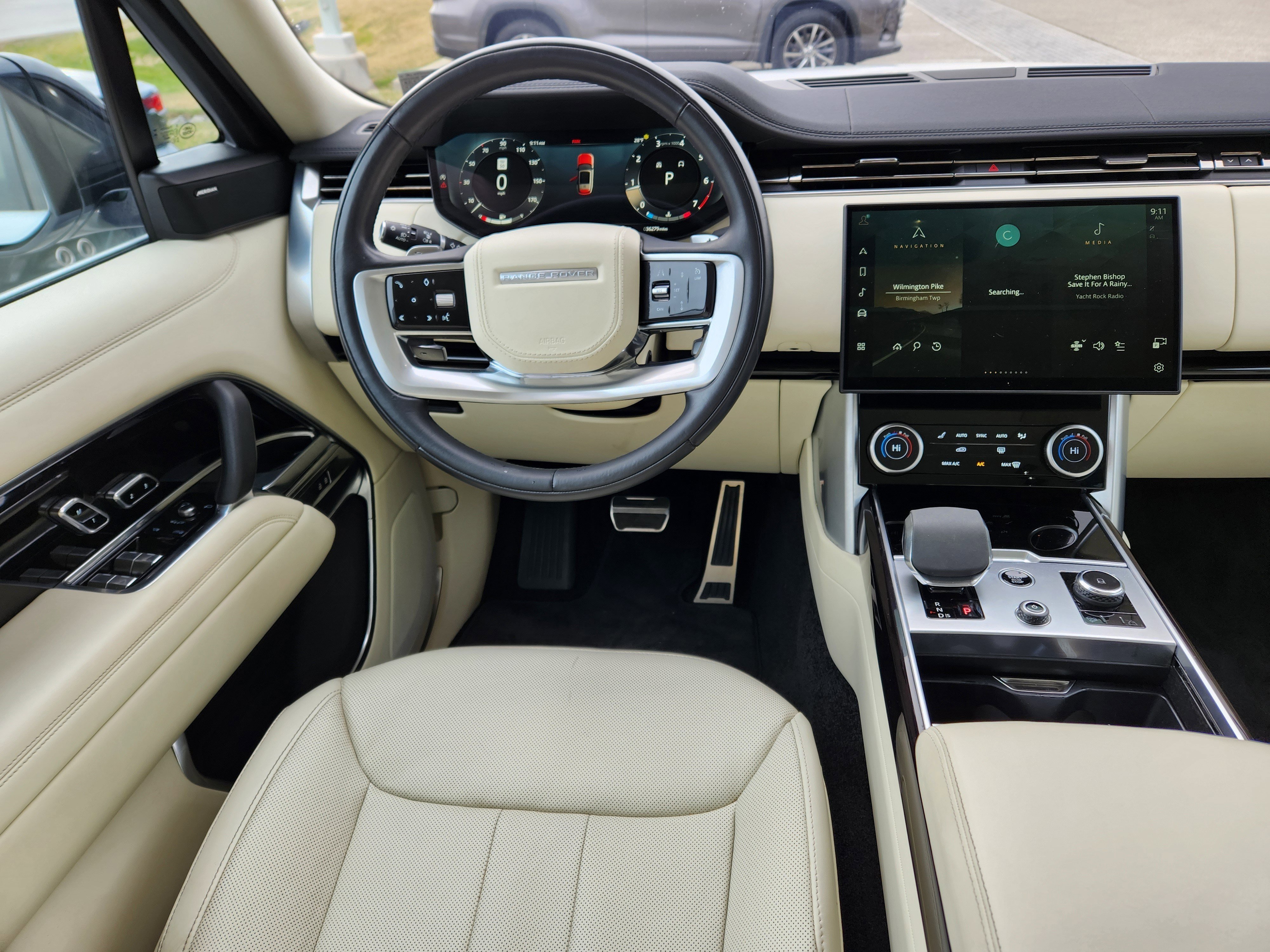 Certified Used 2023 Fuji White Land Rover SE image 13