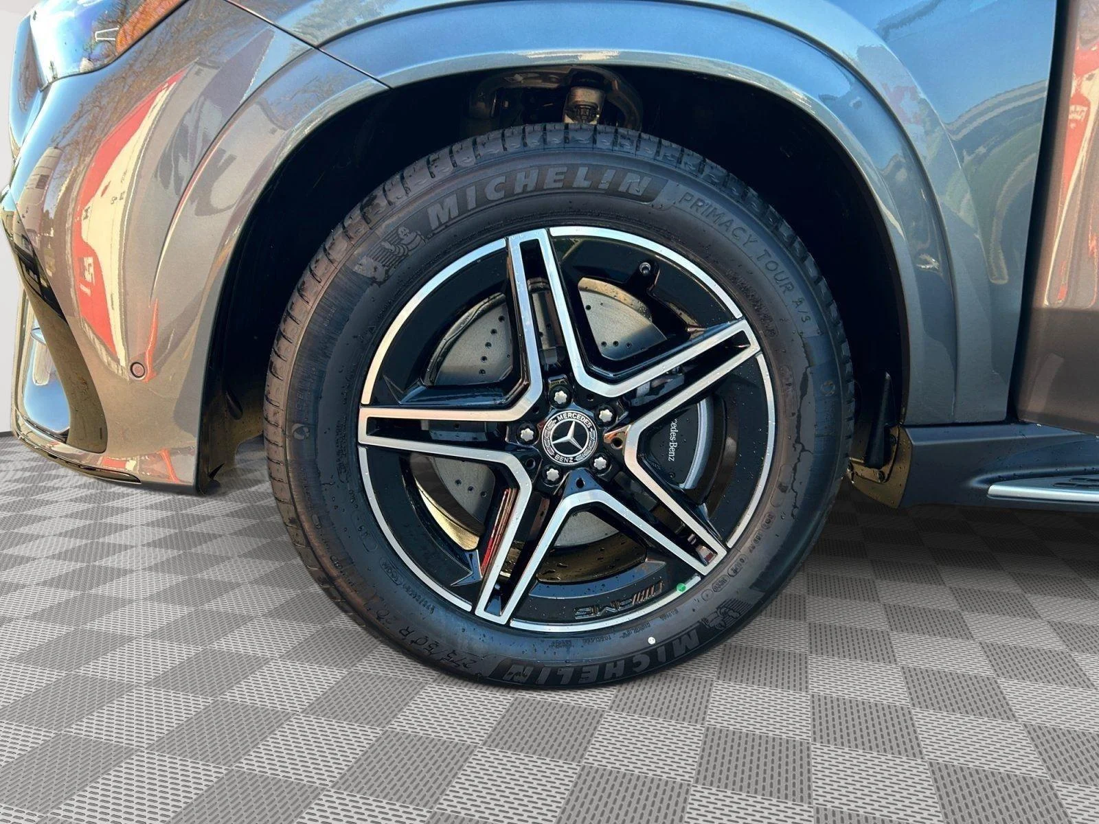 New 2026 Selenite Grey Metallic Mercedes-Benz GLE 450 image 9