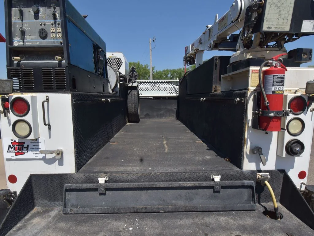 2014 Ford F-550 - Photo 49