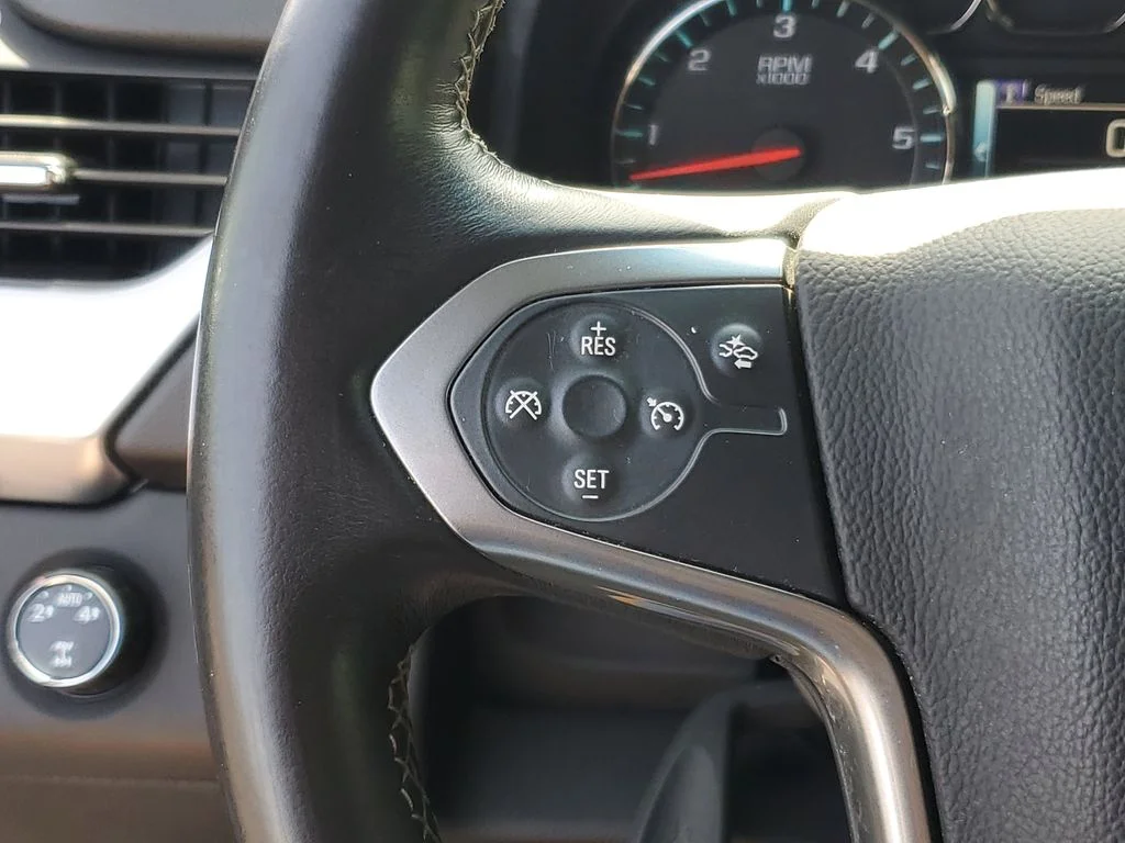 Used 2015 Black Chevrolet LT image 11