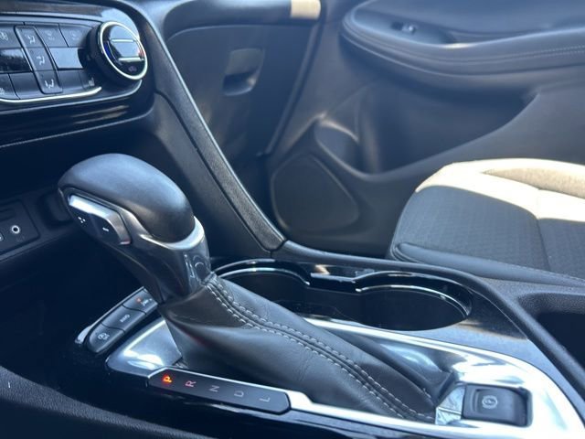 Used 2022 Rosewood Metallic Buick Select image 31