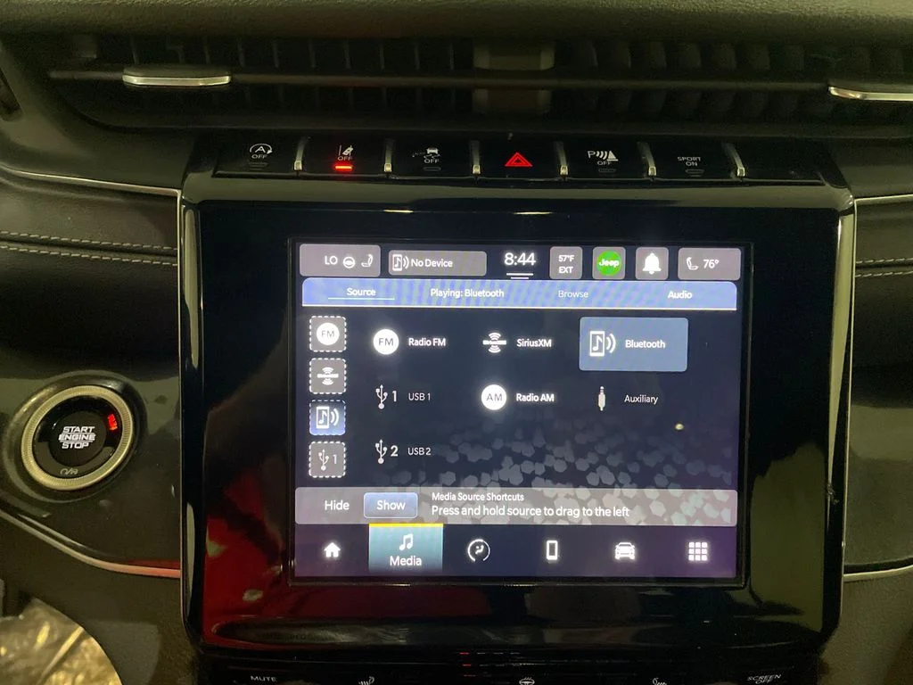 Used 2021 Silver Zynith Jeep Altitude image 18