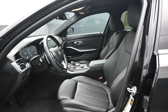 Used 2020 Black BMW 330i image 5