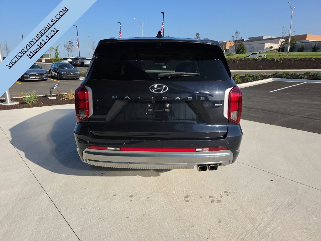 Used 2025 White Hyundai Calligraphy image 4
