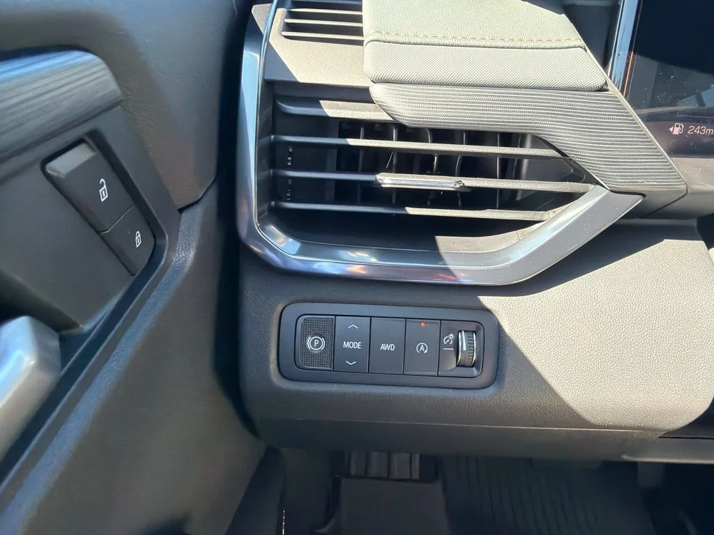 New 2027 Sterling Metallic GMC AT4 image 13
