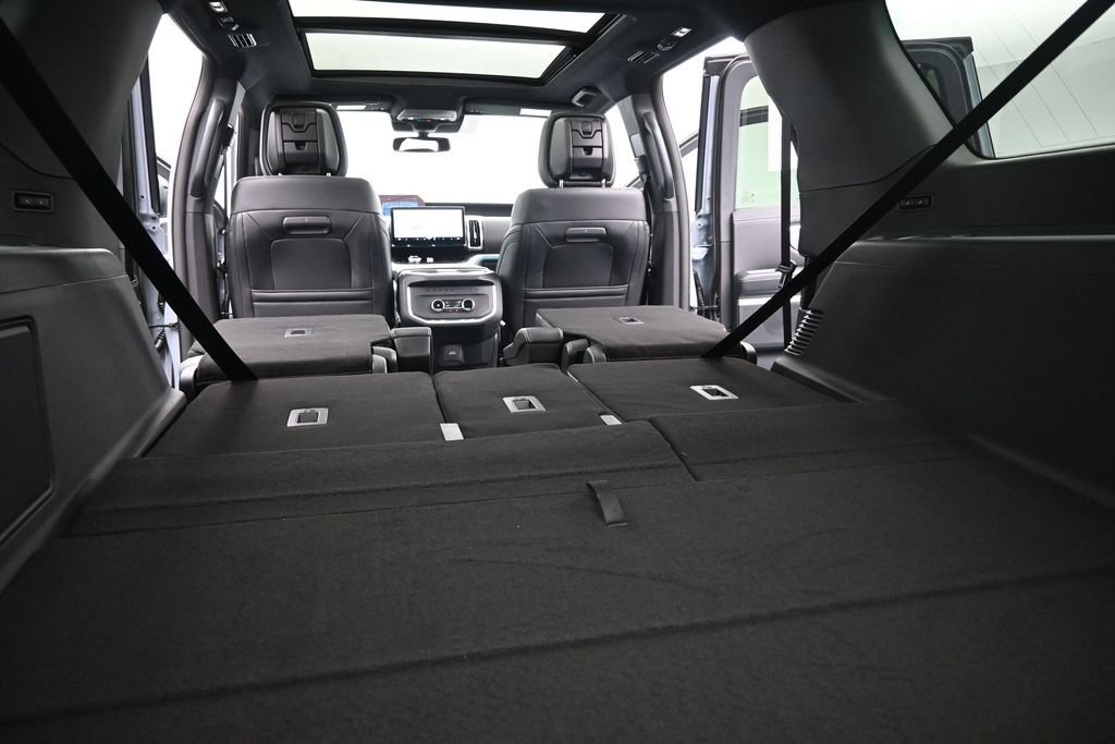 New 2026 Glacier Gray Metallic Tri-Coat Ford Platinum image 24