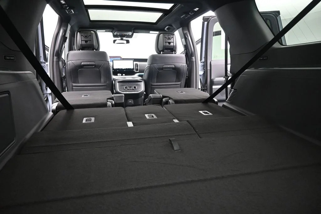 New 2026 Glacier Gray Metallic Tri-Coat Ford Platinum image 24