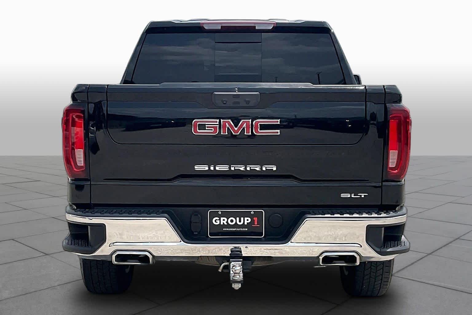 Used 2024 Onyx Black GMC SLT image 5