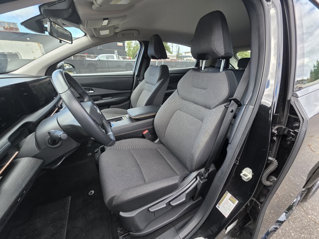 Certified Used 2023 Black Diamond Pearl Nissan VENTURE+ image 9