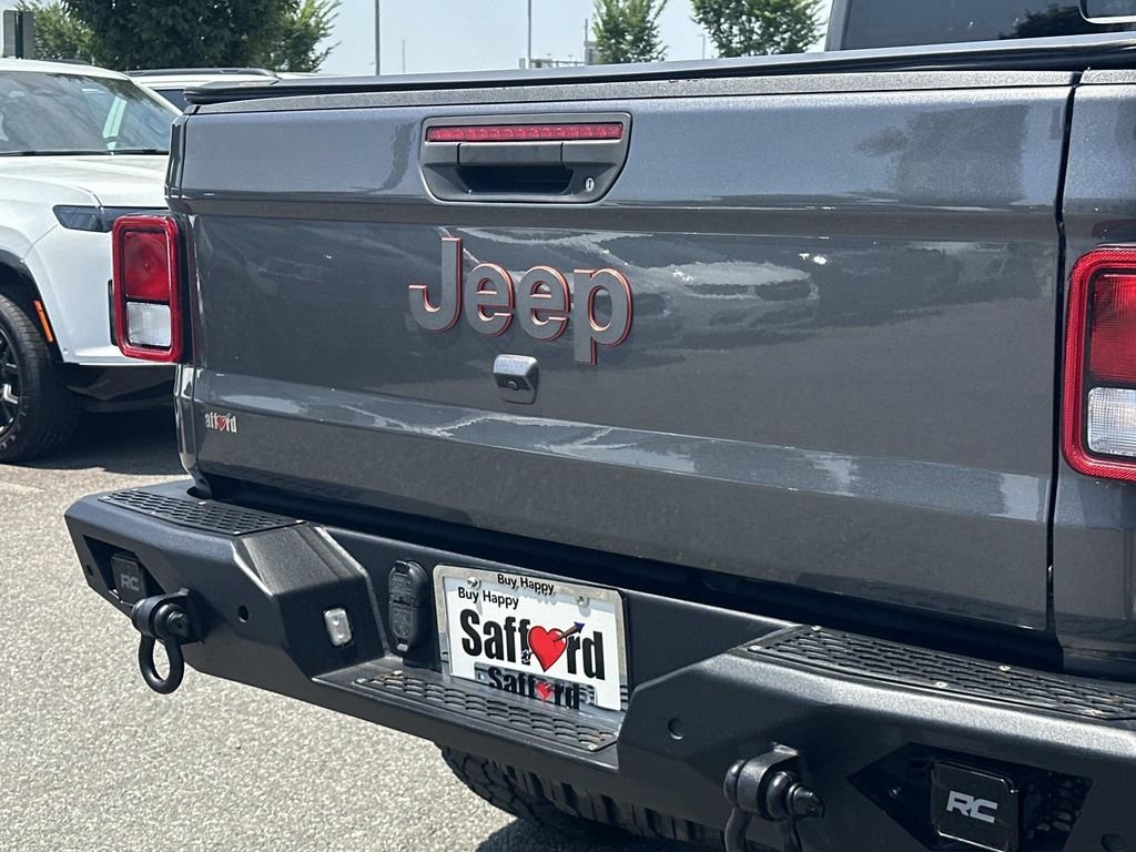 Used 2022 Gray Jeep Mojave image 11