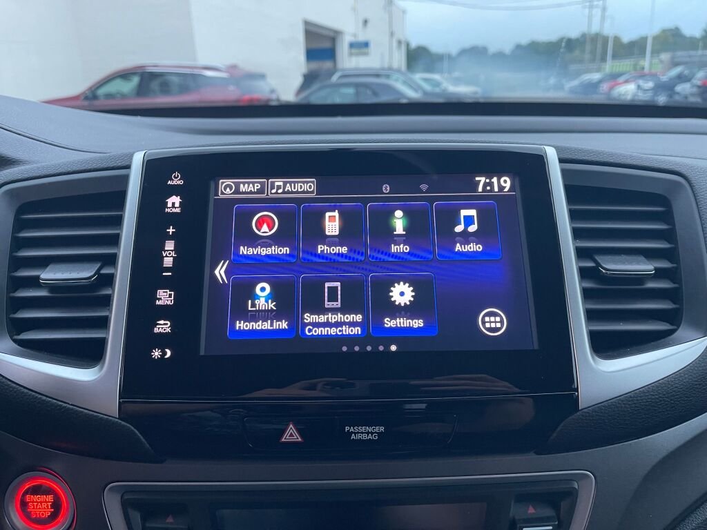 Certified Used 2017  Honda EX-L image 11