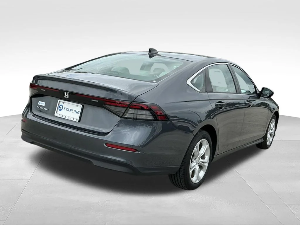 Used 2024  Honda LX image 13