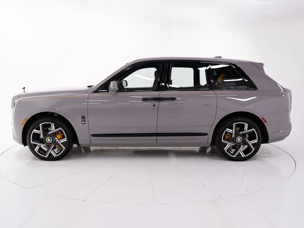 New 2027 Tempest Grey Rolls-Royce Black Badge image 2