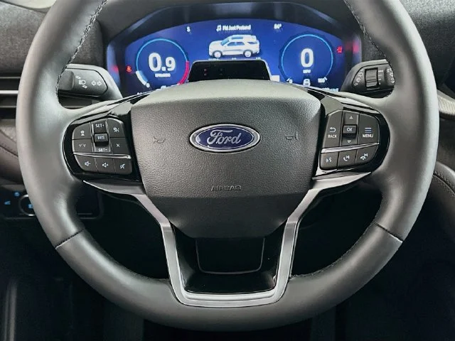 New 2026 White Ford Platinum image 15