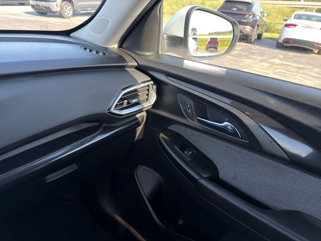 Used 2023 SUMMIT WHITE Chevrolet LT image 46
