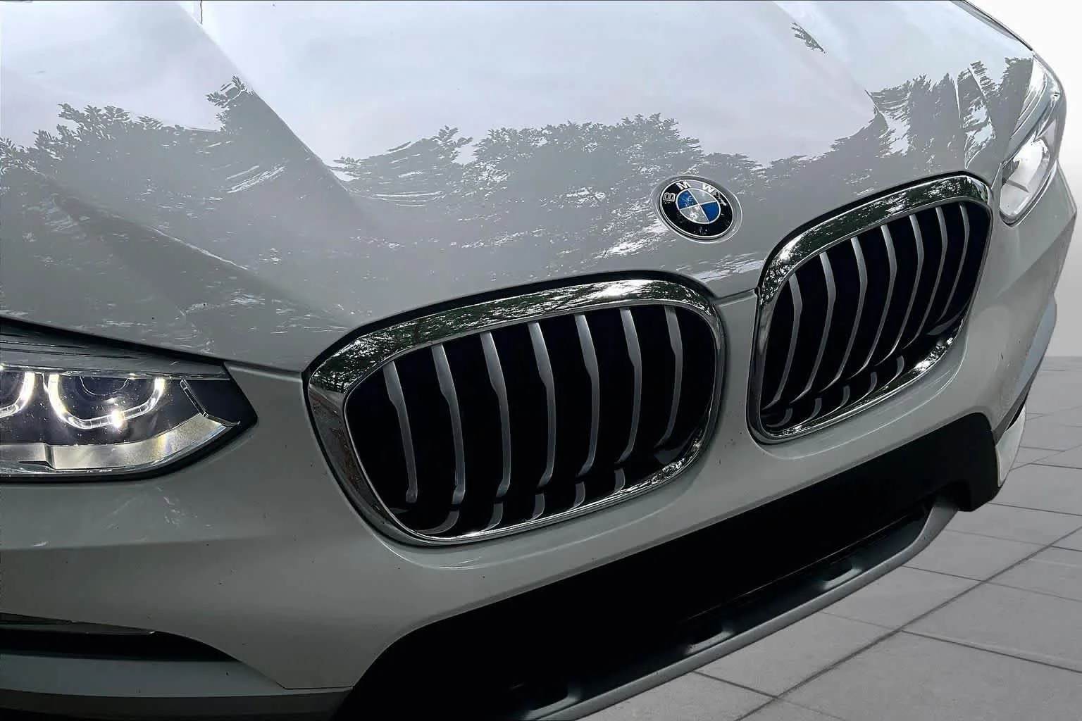 Used 2018 WHITE BMW xDrive30i image 29