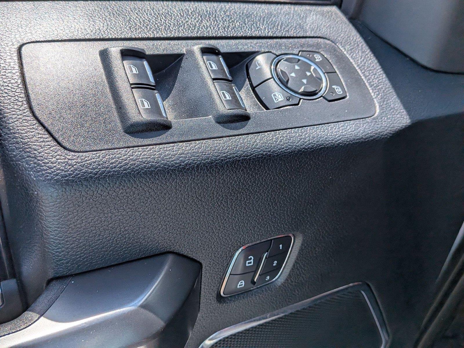 Used 2017 OXFORD WHITE FORD  image 16