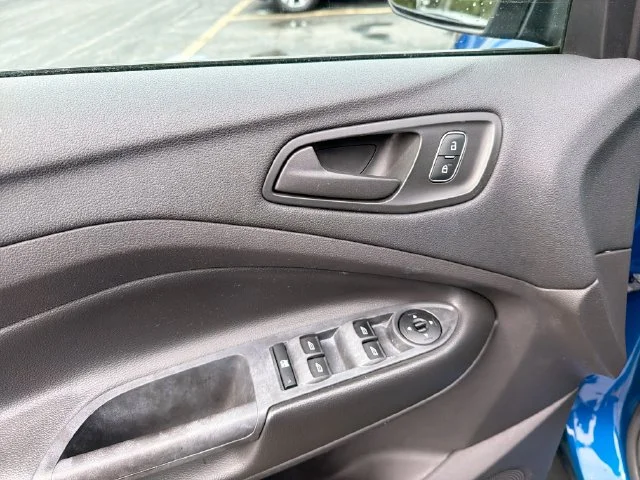 Used 2018 Blue Ford S image 21