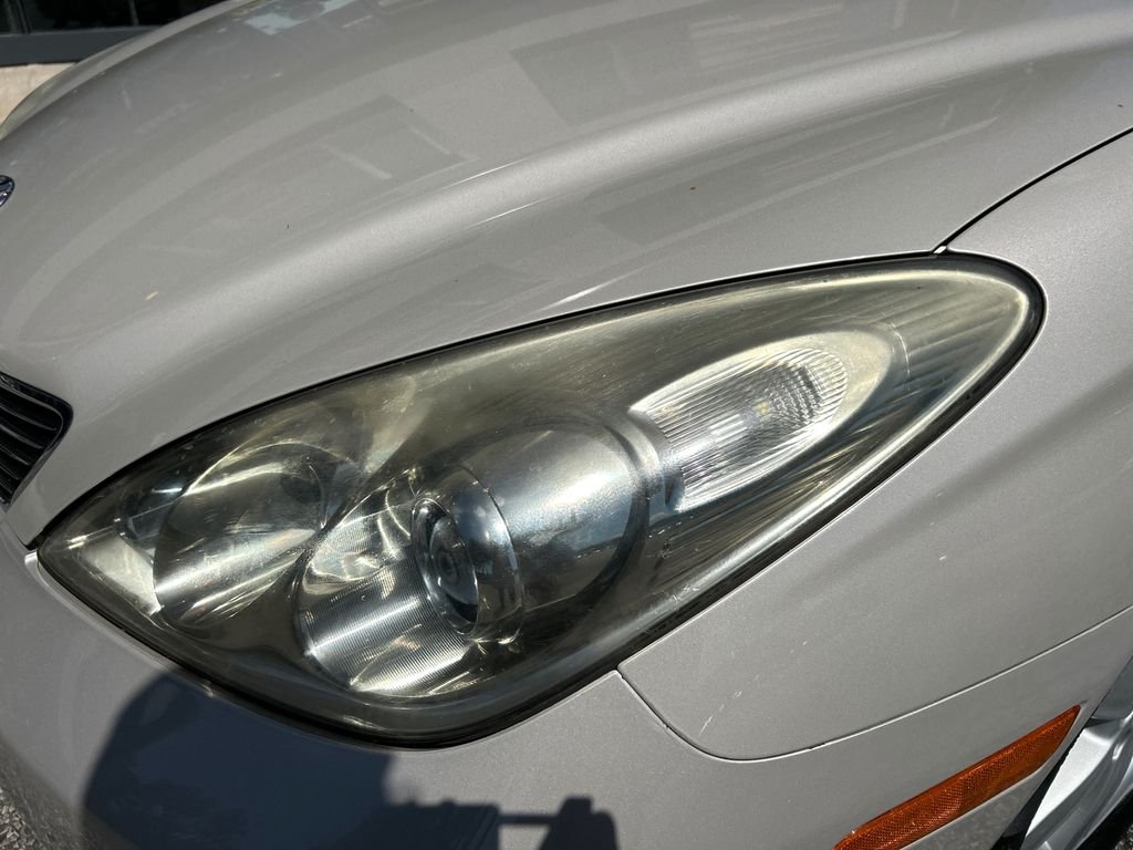 Used 2005  Lexus 330 image 7