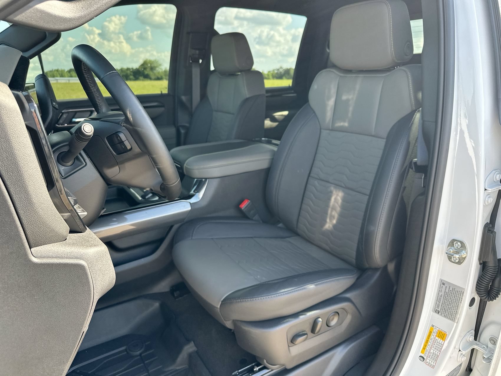 Used 2025 Summit White Chevrolet ZR2 image 11
