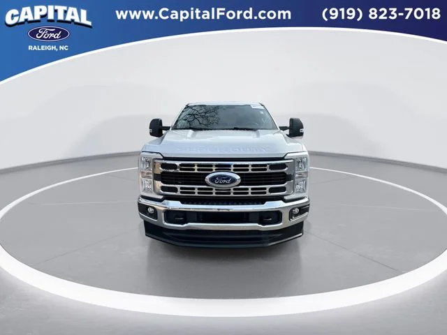Used 2025 White Ford XLT image 3