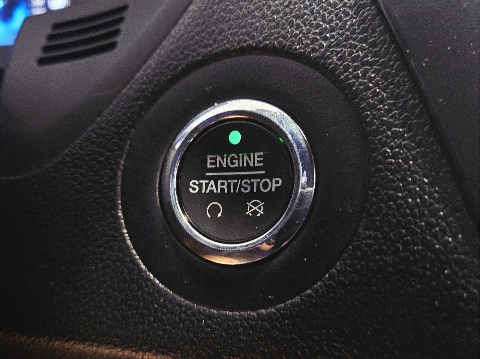 Used 2018 Blue Ford Sport image 33