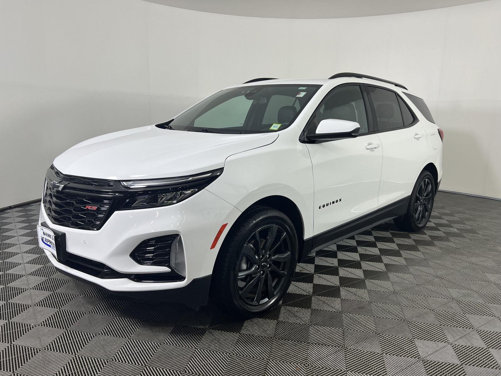 Used 2024 Summit White Chevrolet RS image 30