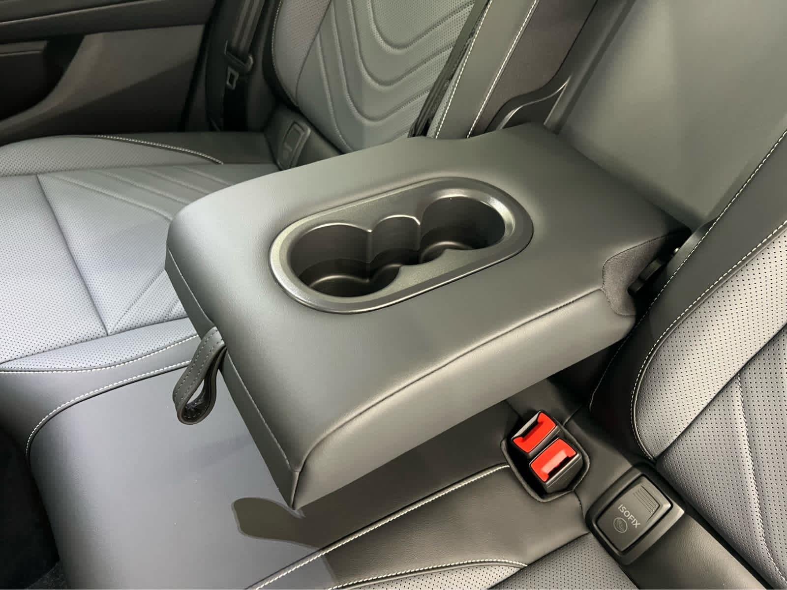 New 2026 Pure White Volkswagen SE image 25