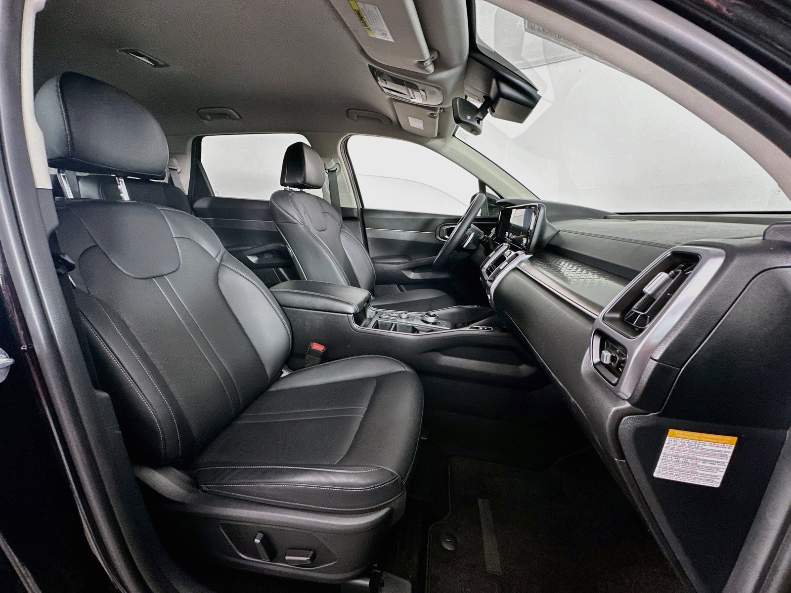 Used 2023 Aurora Black Kia EX image 29