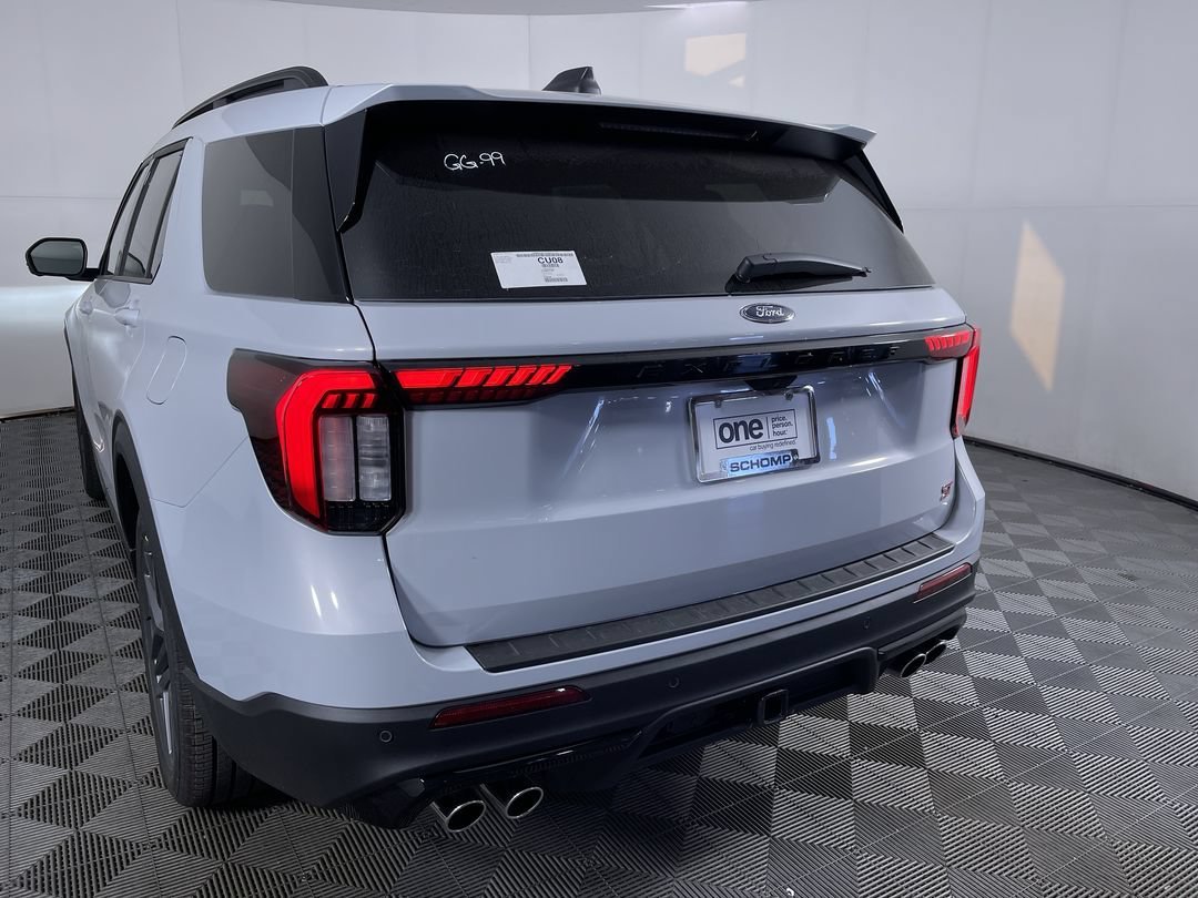 New 2026 Space White Metallic Ford ST image 25