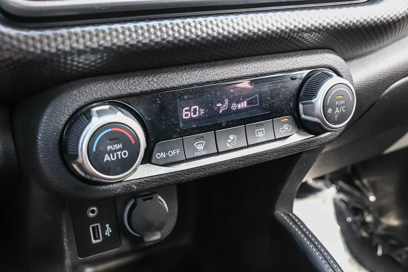 Used 2019 Brilliant Silver Metallic Nissan SV image 19