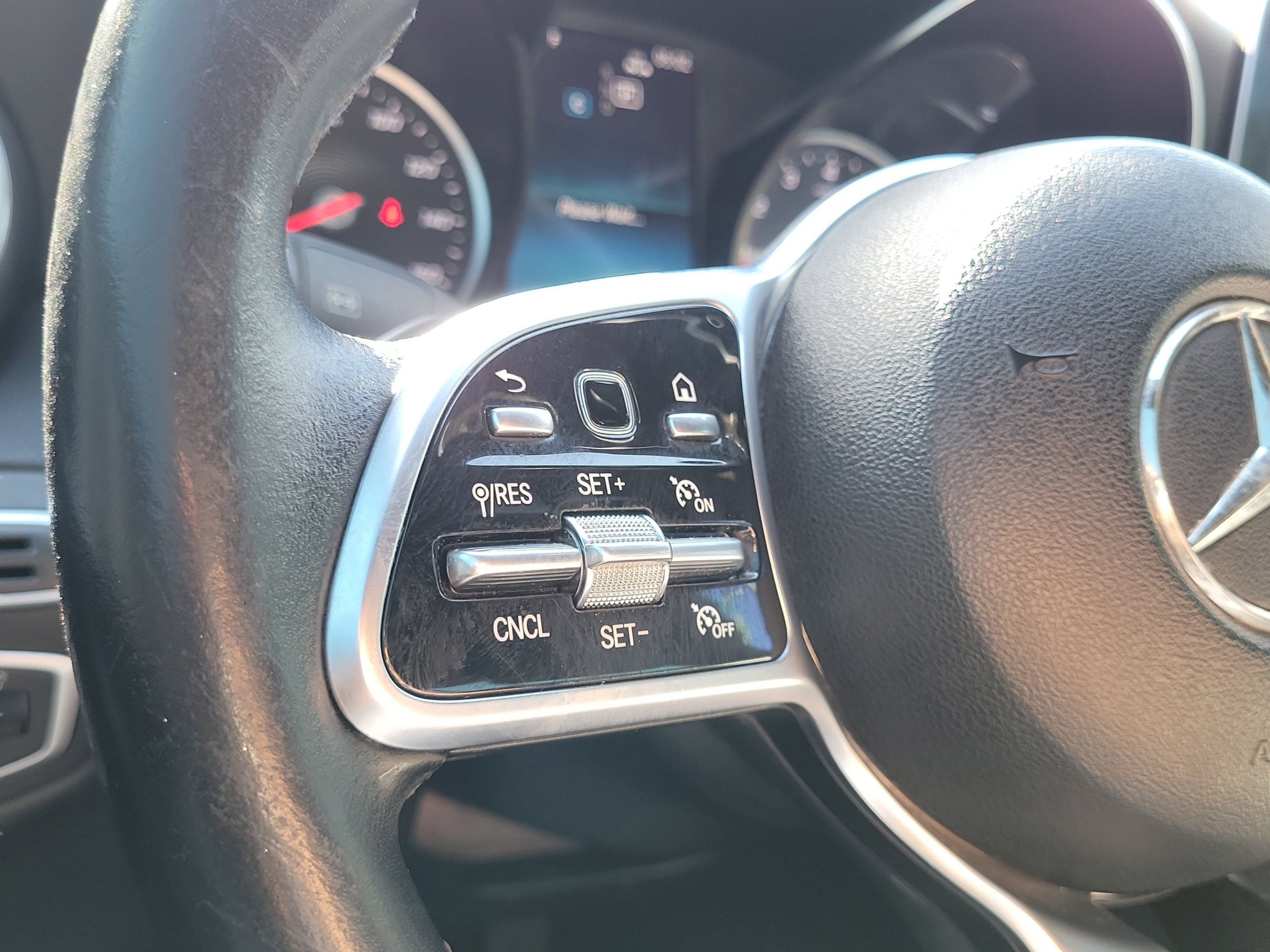 Used 2019 Brilliant Blue Mercedes-Benz C 300 image 30
