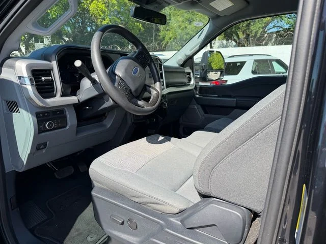 Used 2023 Black Metallic Ford XLT image 35