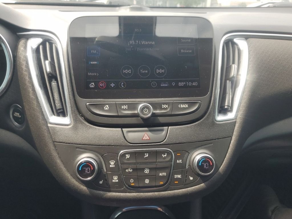 Used 2019 White Chevrolet LT image 20