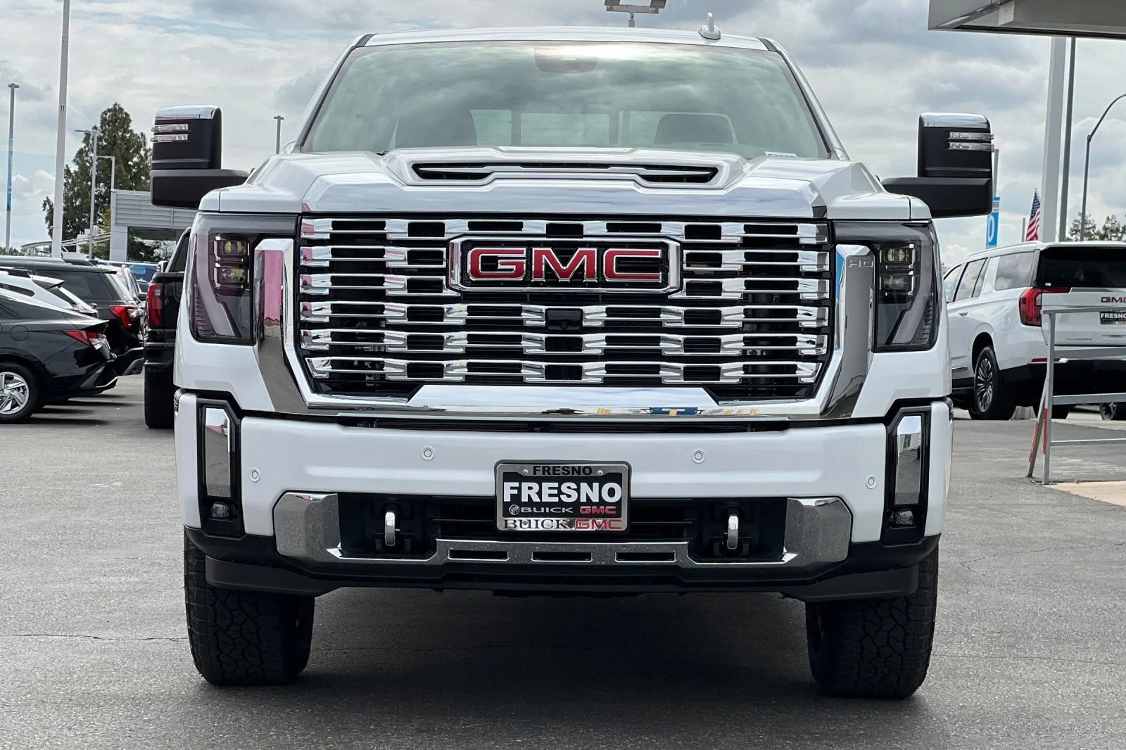 2026 GMC Sierra 2500HD Denali - Photo 3