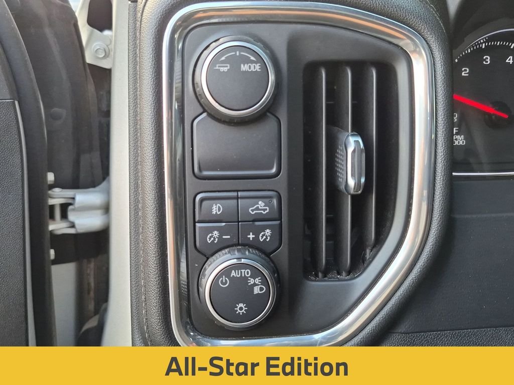 Used 2021 Silver Chevrolet RST image 37