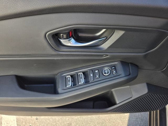 2025 Honda Accord SE - Photo 17