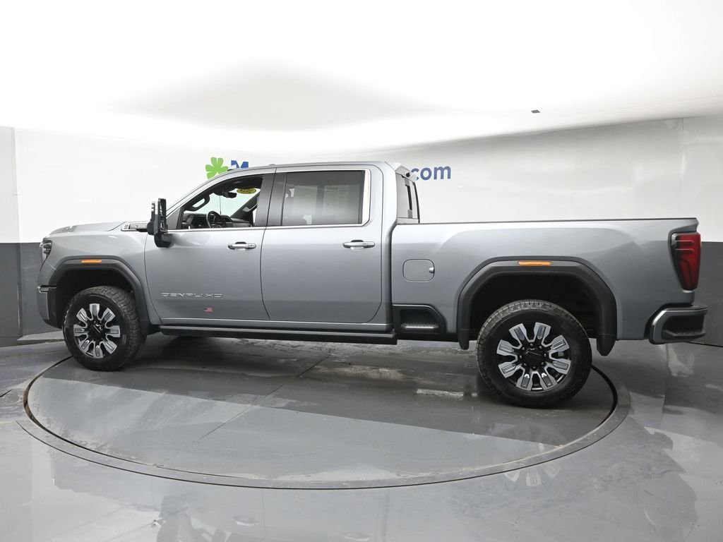 Used 2024 Silver GMC Denali image 26