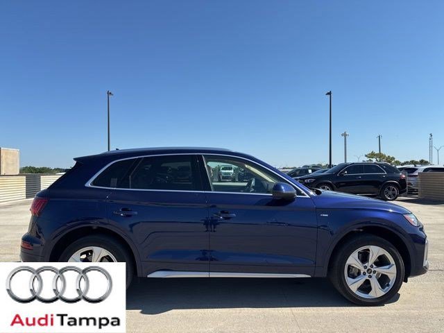 2023 Audi Q5 45 Premium Plus's photo