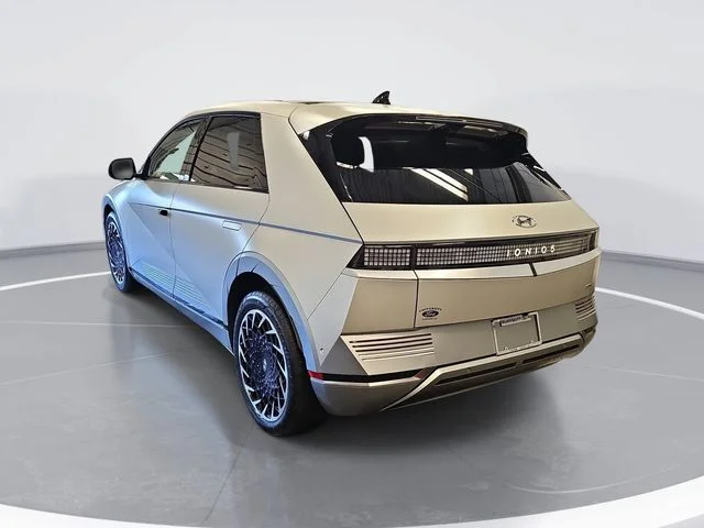 Used 2024 Gold Hyundai Limited image 5