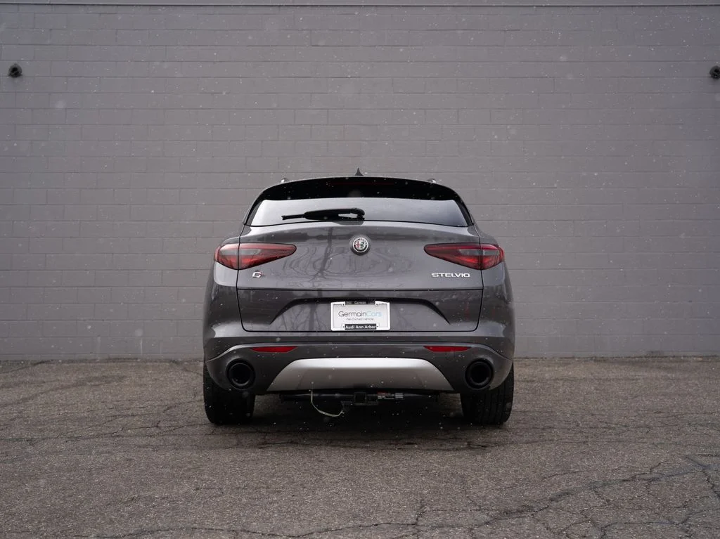 Used 2023 Gray Alfa Romeo Ti image 6