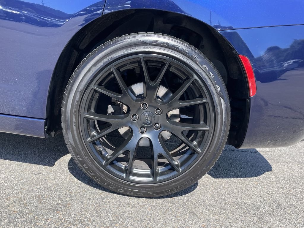 Certified Used 2016 Blue Dodge R/T image 10