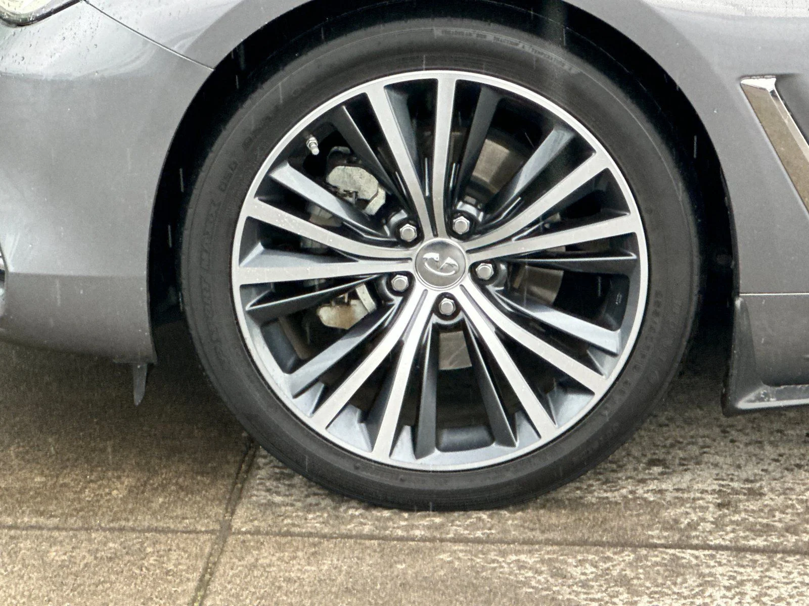 Used 2018 Graphite Shadow INFINITI 3.0t LUXE image 24