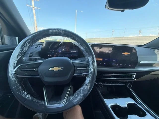 New 2026 Summit White Chevrolet LT image 7