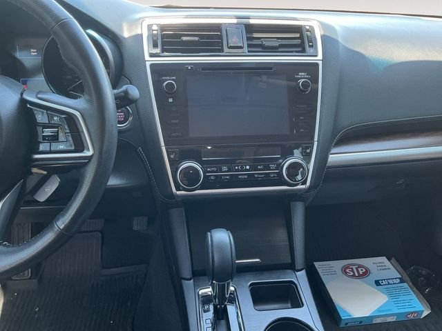 Used 2018 White Subaru 2.5i image 11