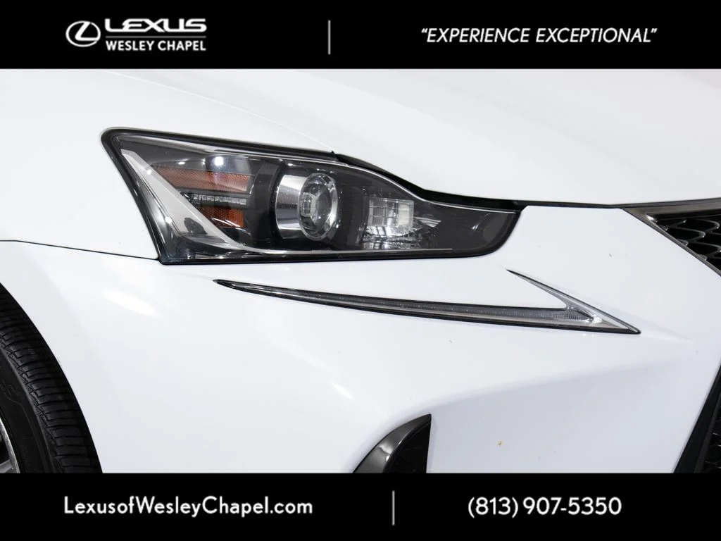 Used 2018 White Lexus 350 image 3