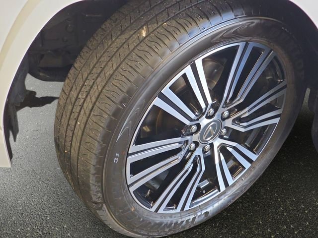 Used 2026 White Lexus 600 Luxury image 36