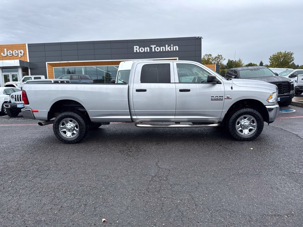 Used 2016 Bright Silver Clearcoat Metallic Ram Tradesman image 10